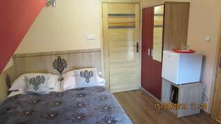Отели типа «постель и завтрак» DW U Wajdy Бялка-Татшаньска Attic Twin Room with Bathroom-6